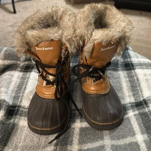Juicy Couture girls size 12 winter boots